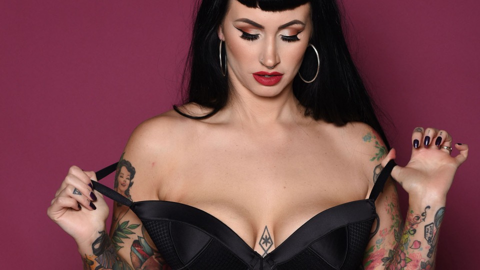 BOUNTIFUL BREASTS - CHerry Pie reveals her naked big tits