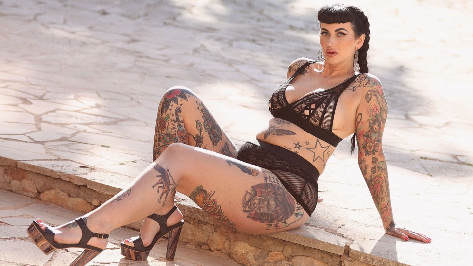 CHEEKY VILLA SLUT - Cherry Pie takes her job very seriously