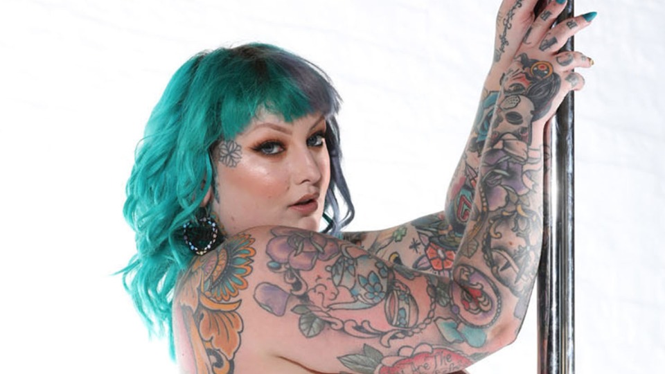 NAKED POLE DANCE - Galda Lou exotic dance routine